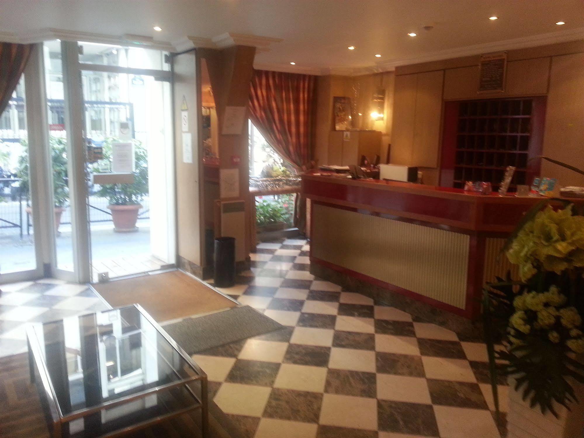 Marena 3* París